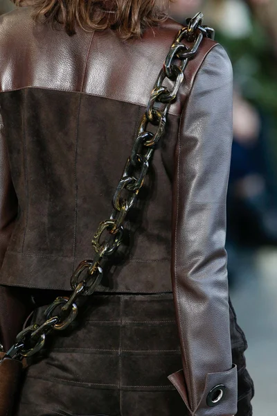 Look 26